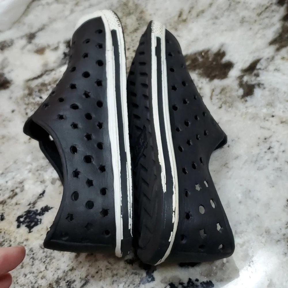 Slip On Shoes Navy Blue White Size 11-12 Kids Water Athletic